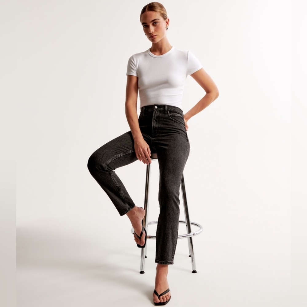 Abercrombie & Fitch Curve Love High Rise Mom Jean Black Straight Leg Jeans 24 00